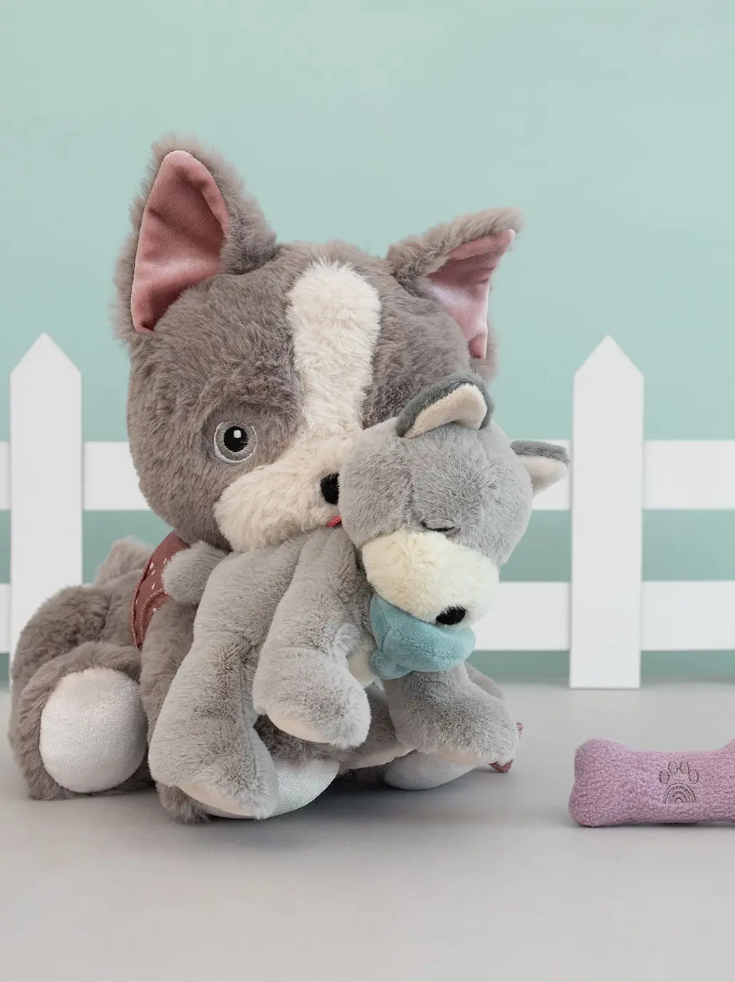 Piesek z magnetycznym smoczkiem Binky Puppy Olli Ella BEBE Concept 