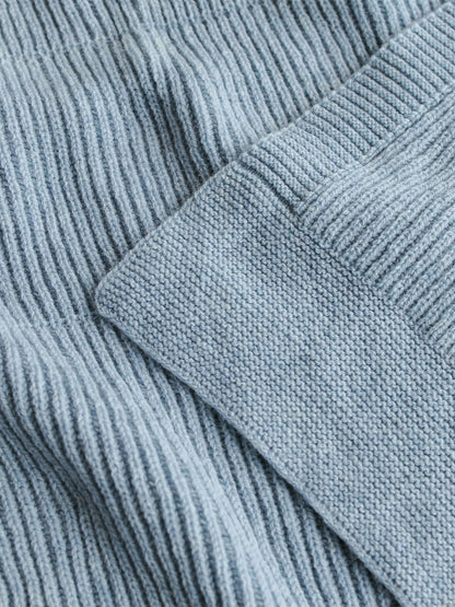 Duży koc z wełny merino Gaston FROST BLUE
