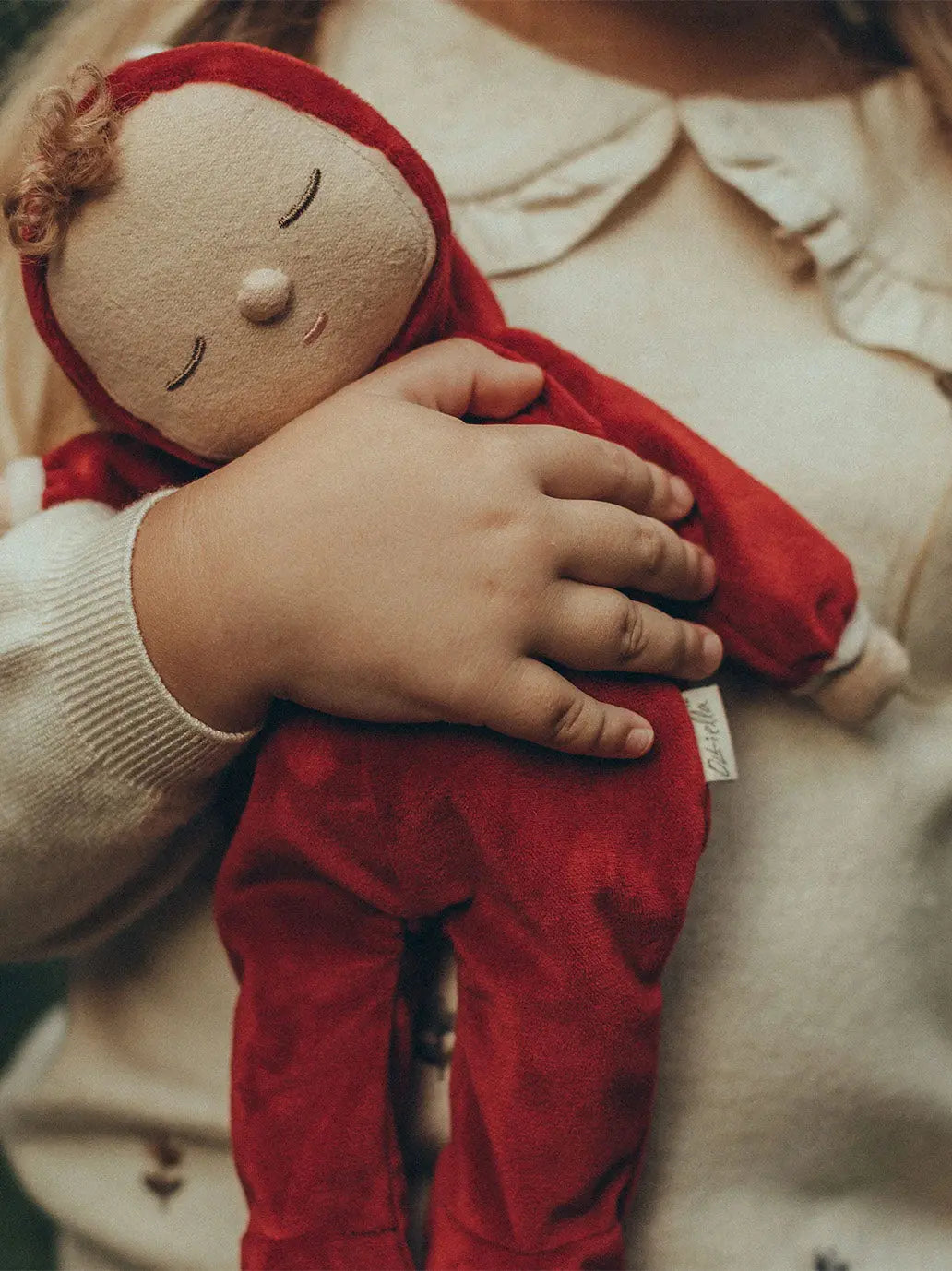 Miękka laleczka z pozytywką Lullaby Dozy Dinkum Olli Ella BEBE Concept 