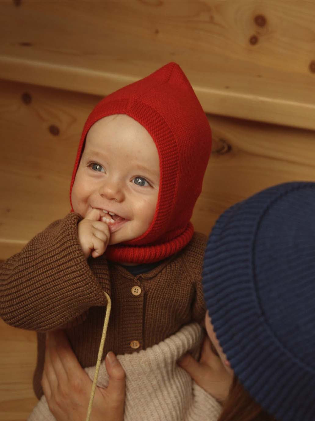 Kukla z merino vlny RED