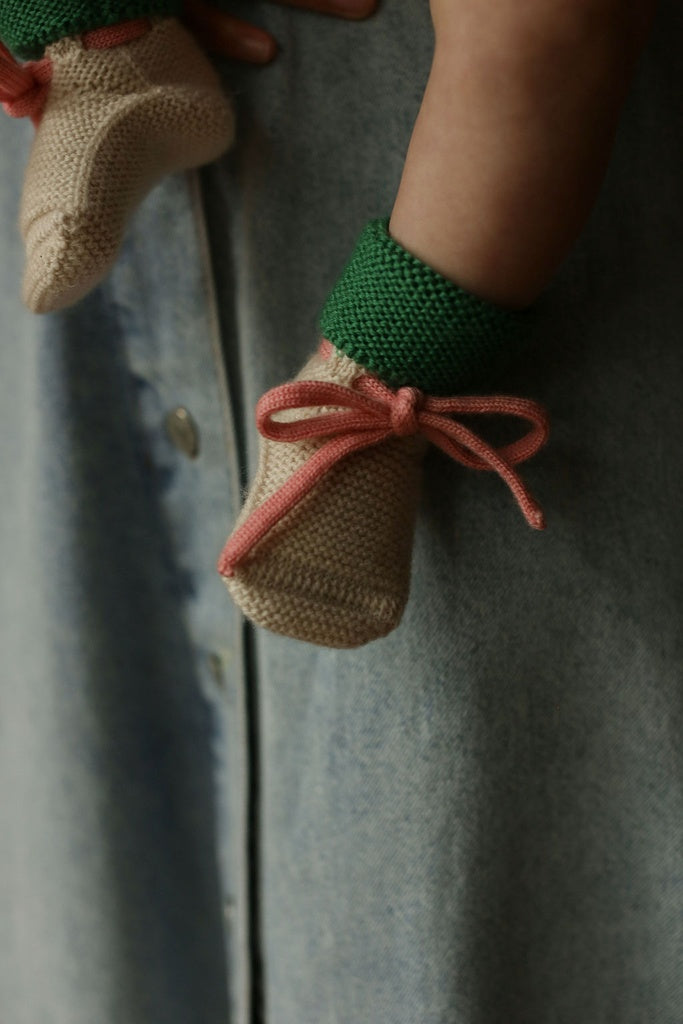 Miękkie buciki z wełny merino CREAM/GRASS