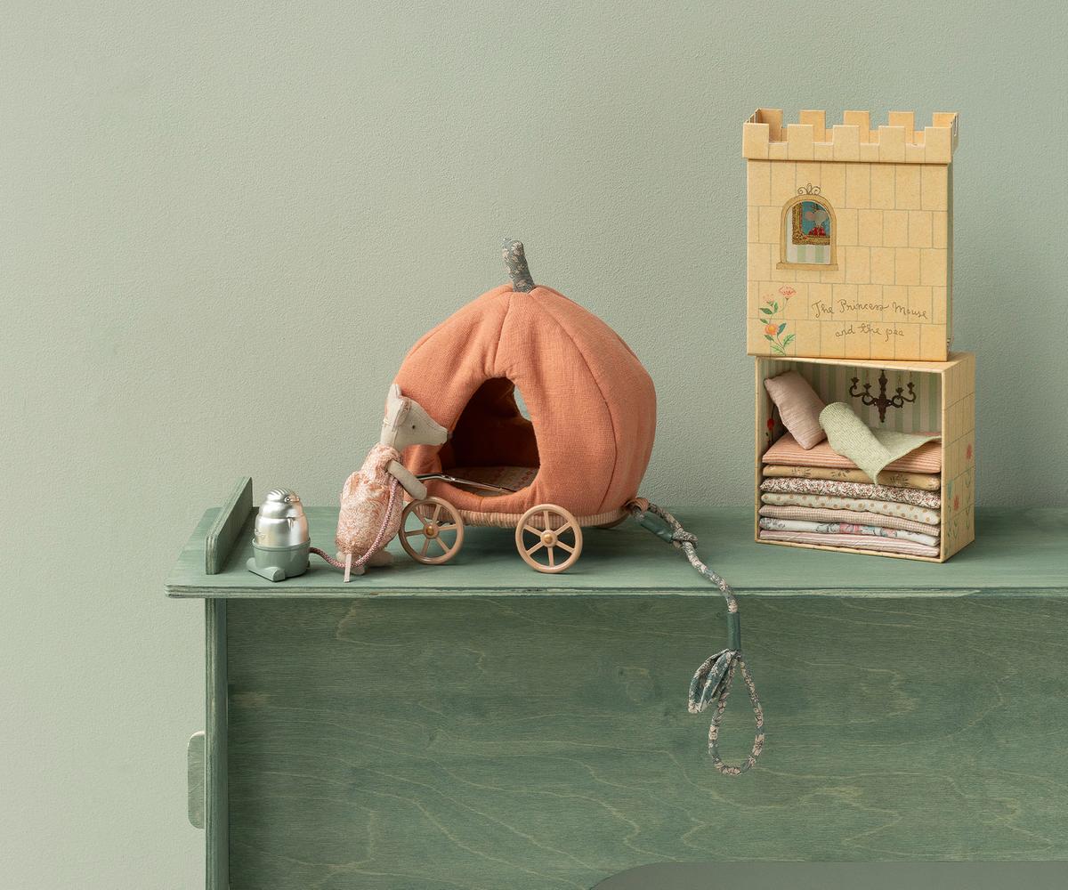 princesse souris sur un petit pois OCHER