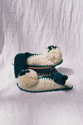 Wełniane kapcie z pomponem Leaves SLIP ON LEAVES