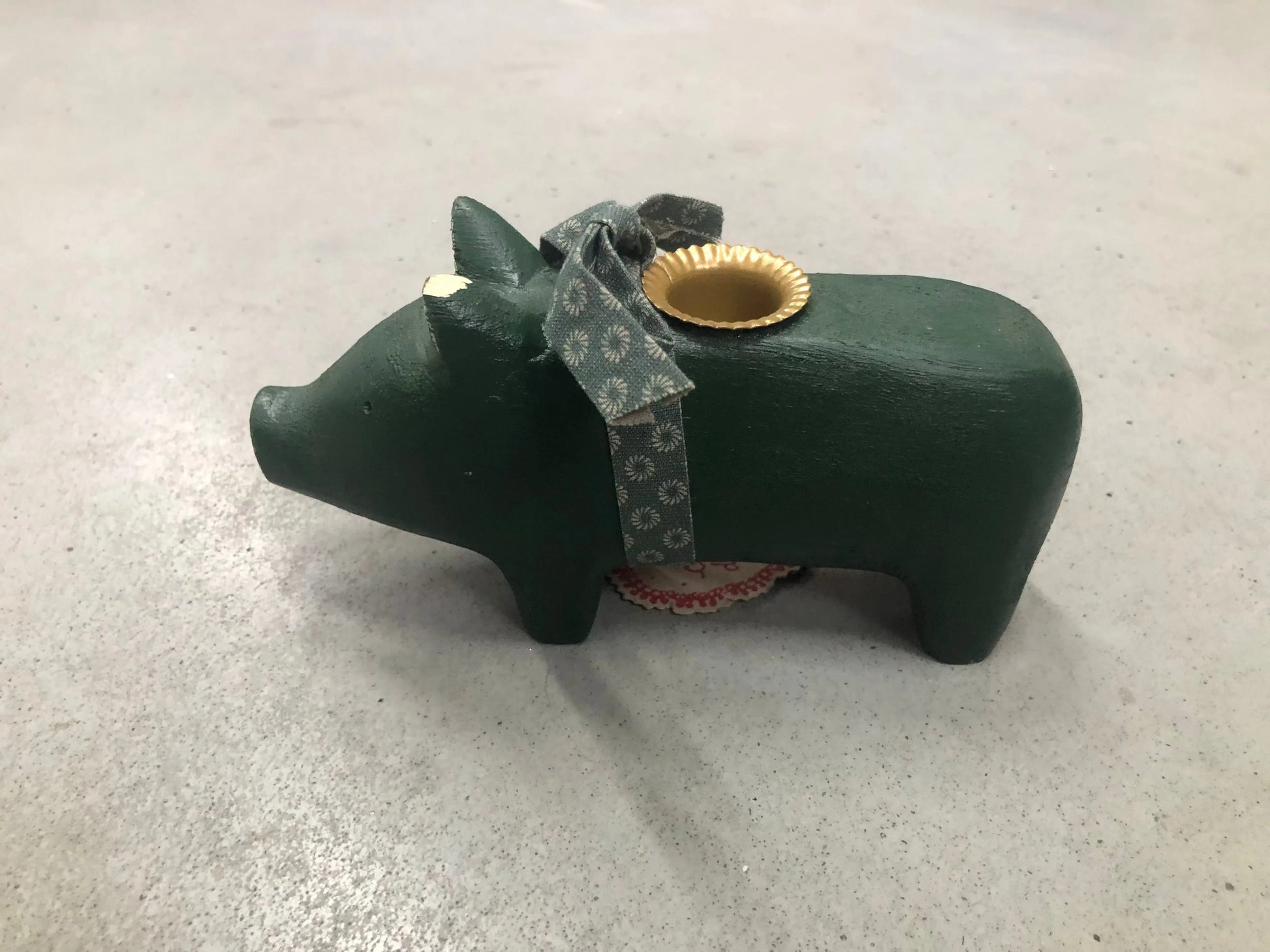 OUTLET Drewniany świecznik świnka Christmas Pig Medium - uszkodzona bébé concept BÉBÉ Concept 