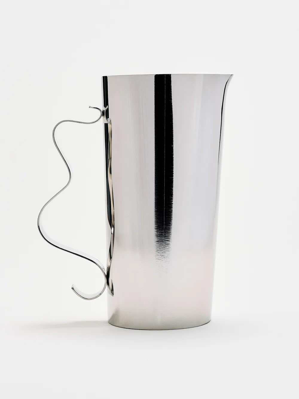 Squiggle Pitcher