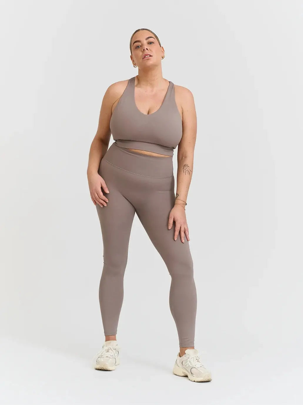 Softsculpt V-neck Cross Back Bra Sisterly Tribe BEBE Concept 