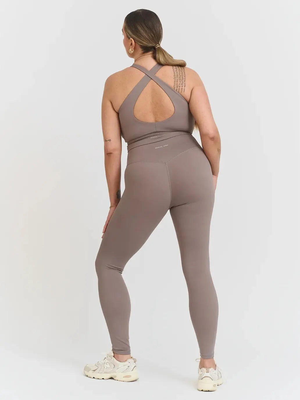 Softsculpt V-neck Cross Back Bra Sisterly Tribe BEBE Concept 