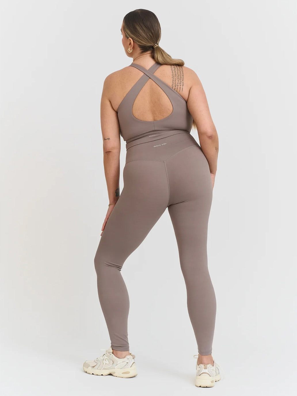 Softsculpt V-neck Cross Back Bra