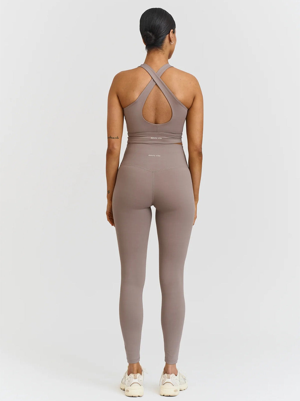 Softsculpt V-neck Cross Back Bra CLAY