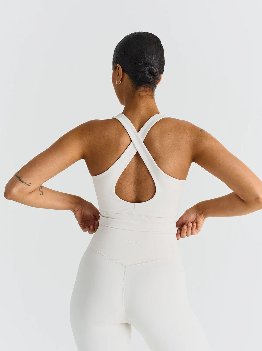 Softsculpt V-neck Cross Back Bra MARSHMALLOW