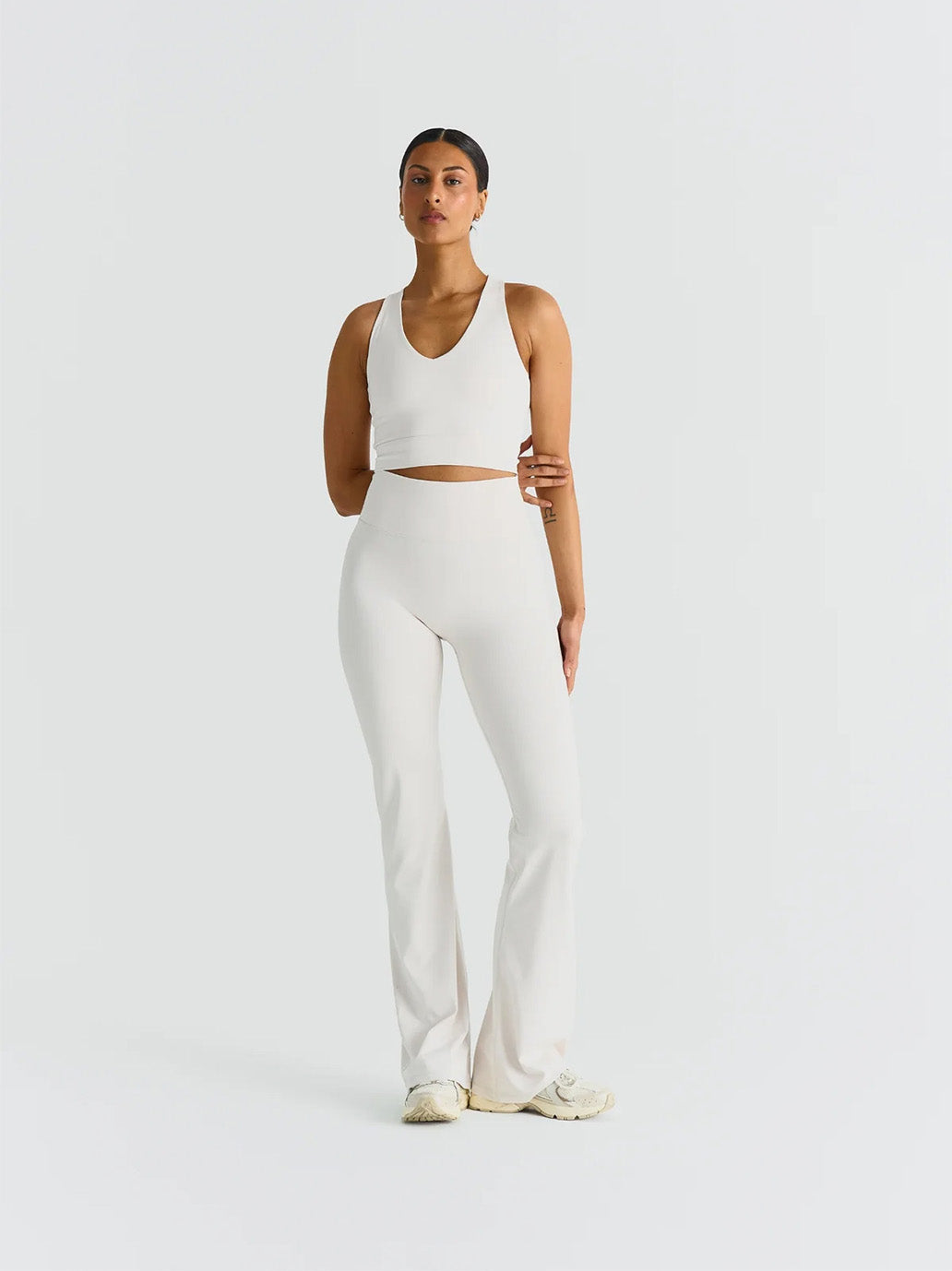 Softsculpt V-neck Cross Back Bra