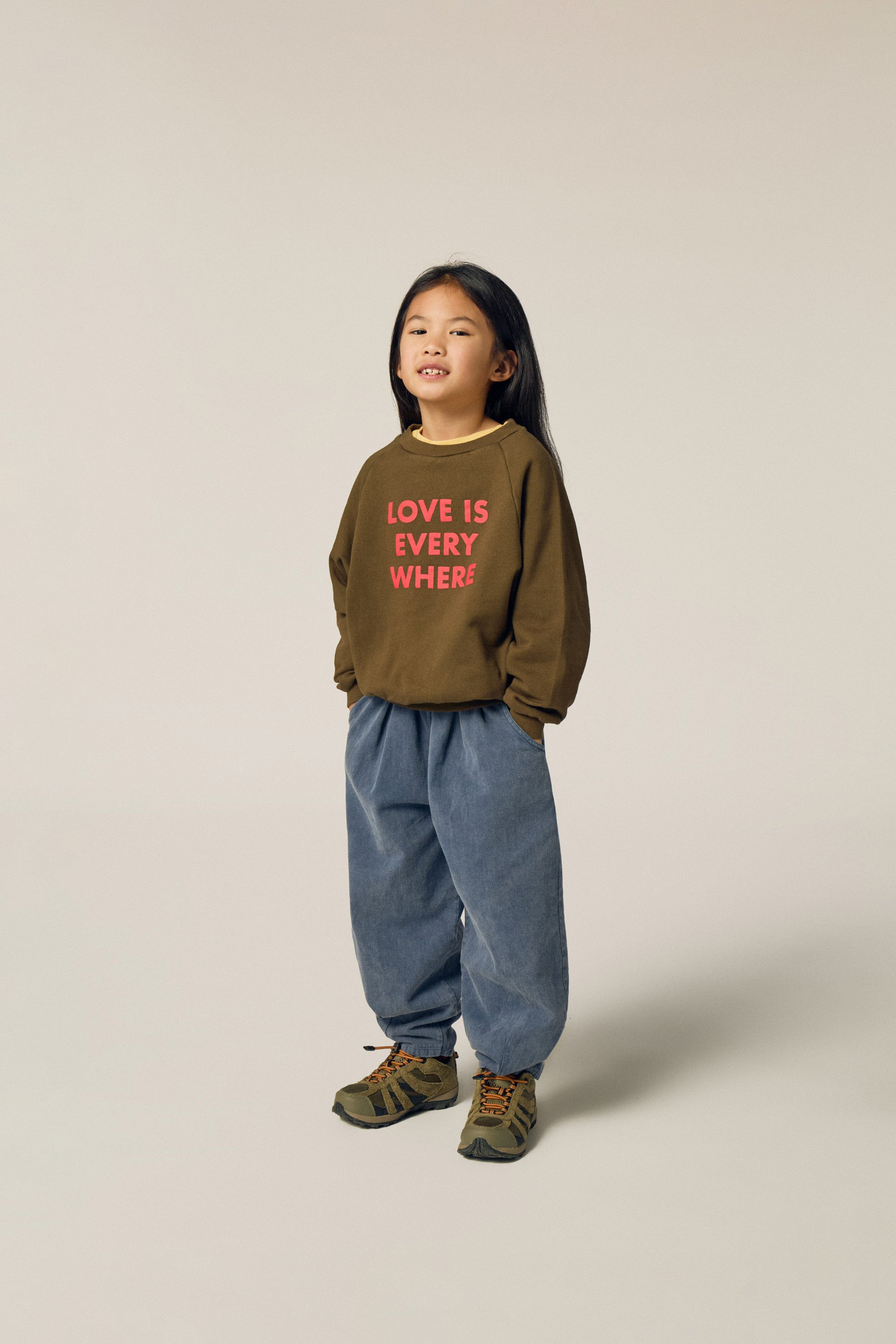 Love Is Everywhere Sweatshirt GREEN