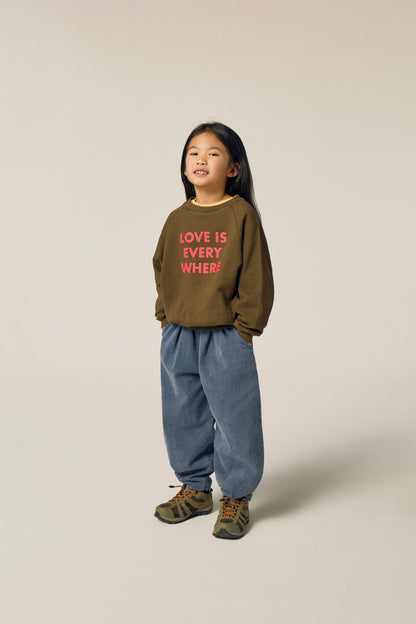 Love Is Everywhere Sweatshirt GREEN