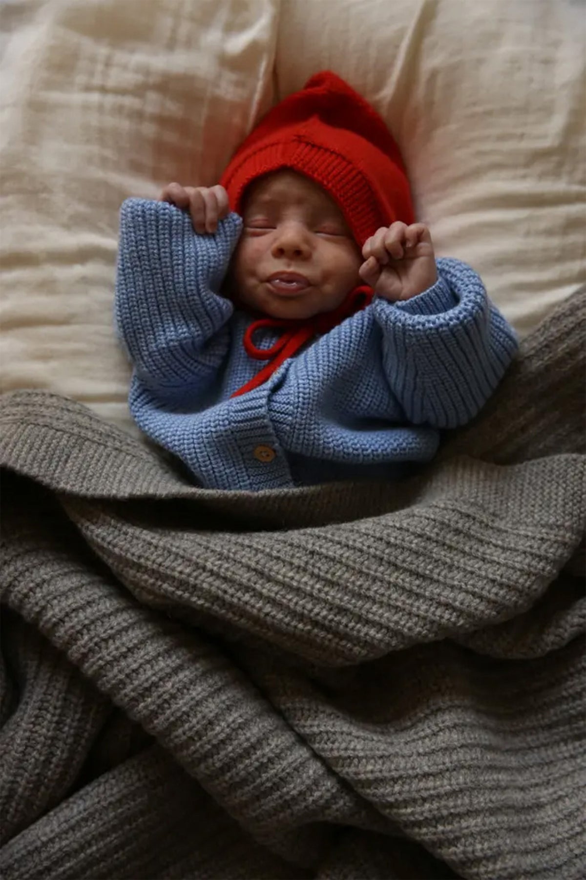 Czapeczka niemowlęca z wełny merino Pixie Bonnet Isidor RED