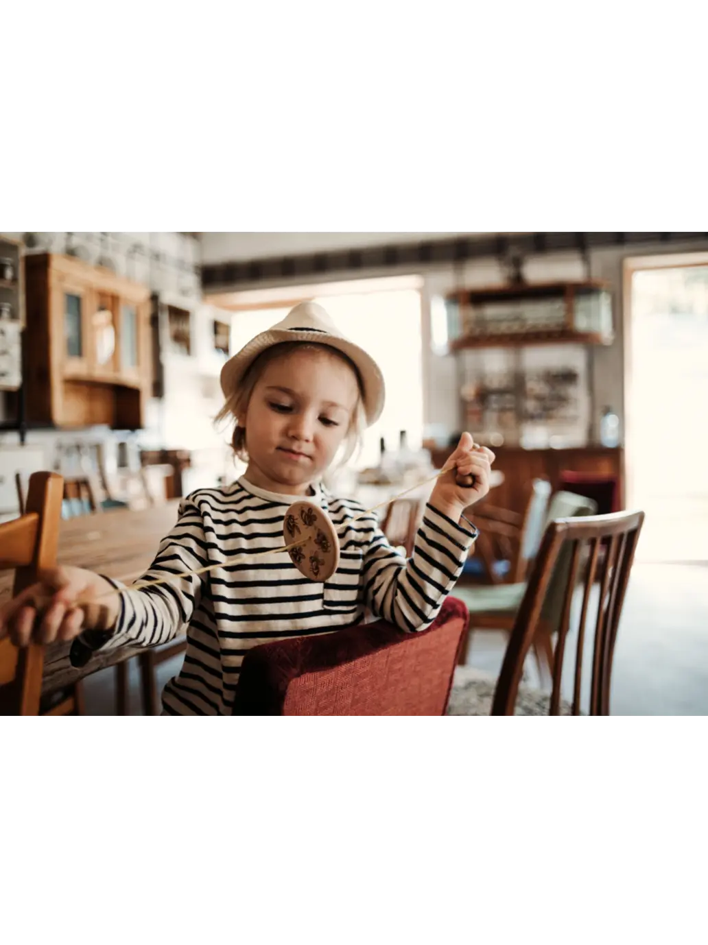wirujący krążek BUZZ Wooden Story BEBE Concept 