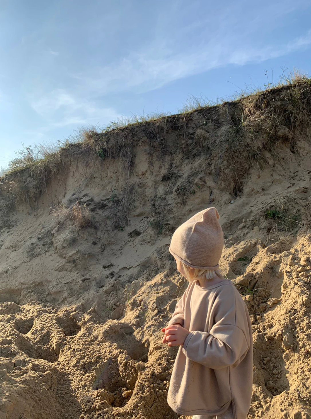 Cienka czapka z wełny merino Efa SAND