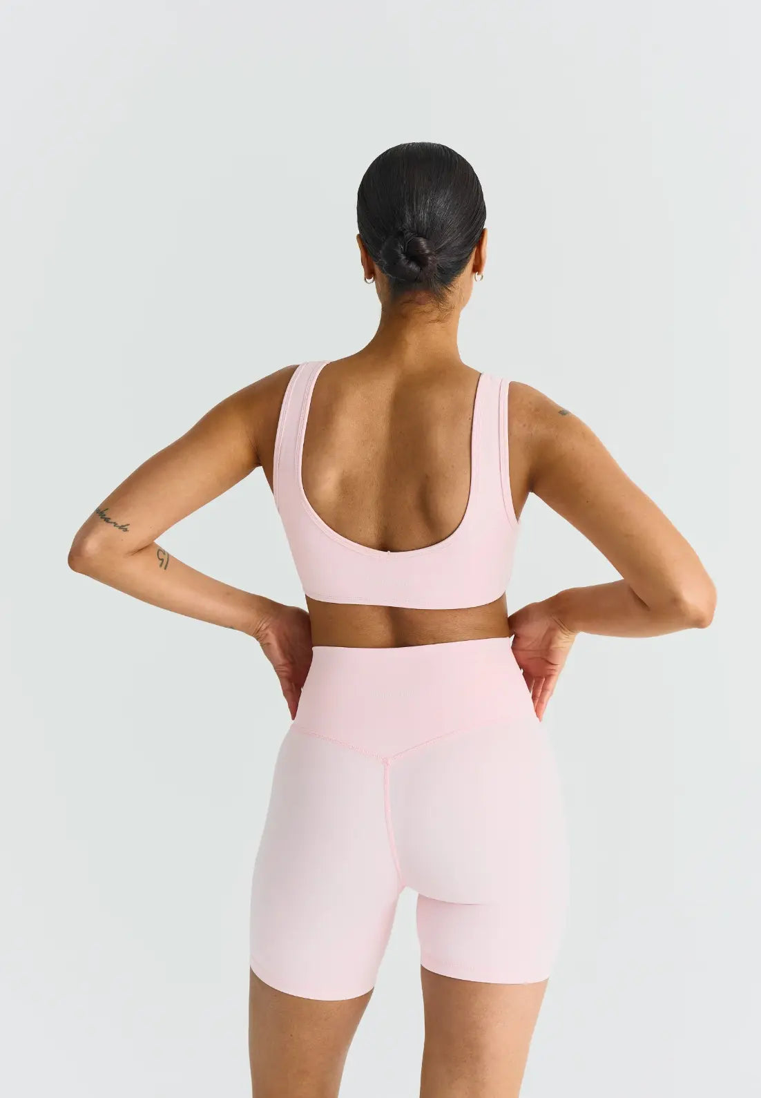 Softsculpt Shorts BALLET SLIPPER