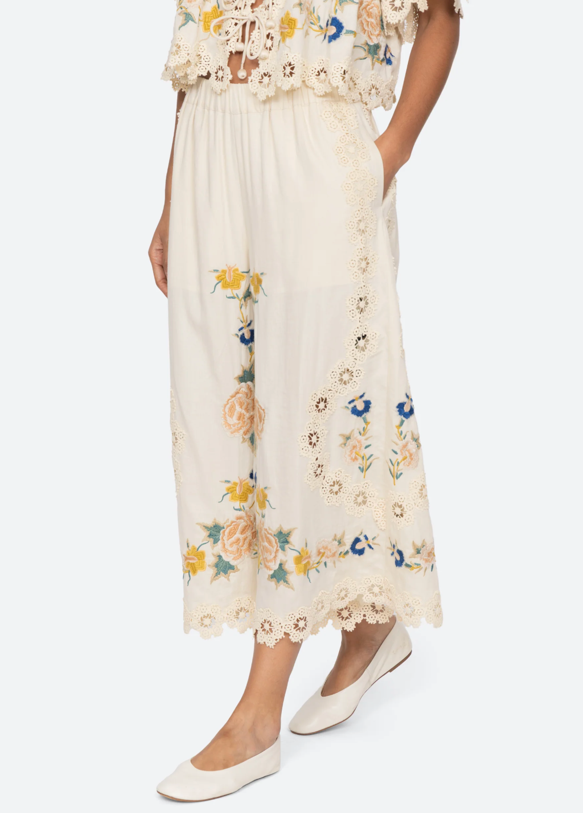 Adonna Embroidery Pants
