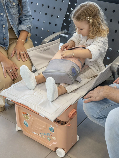 Walizka dla dzieci Stokke® JetKids™ BedBox™ Stokke BÉBÉ Concept 