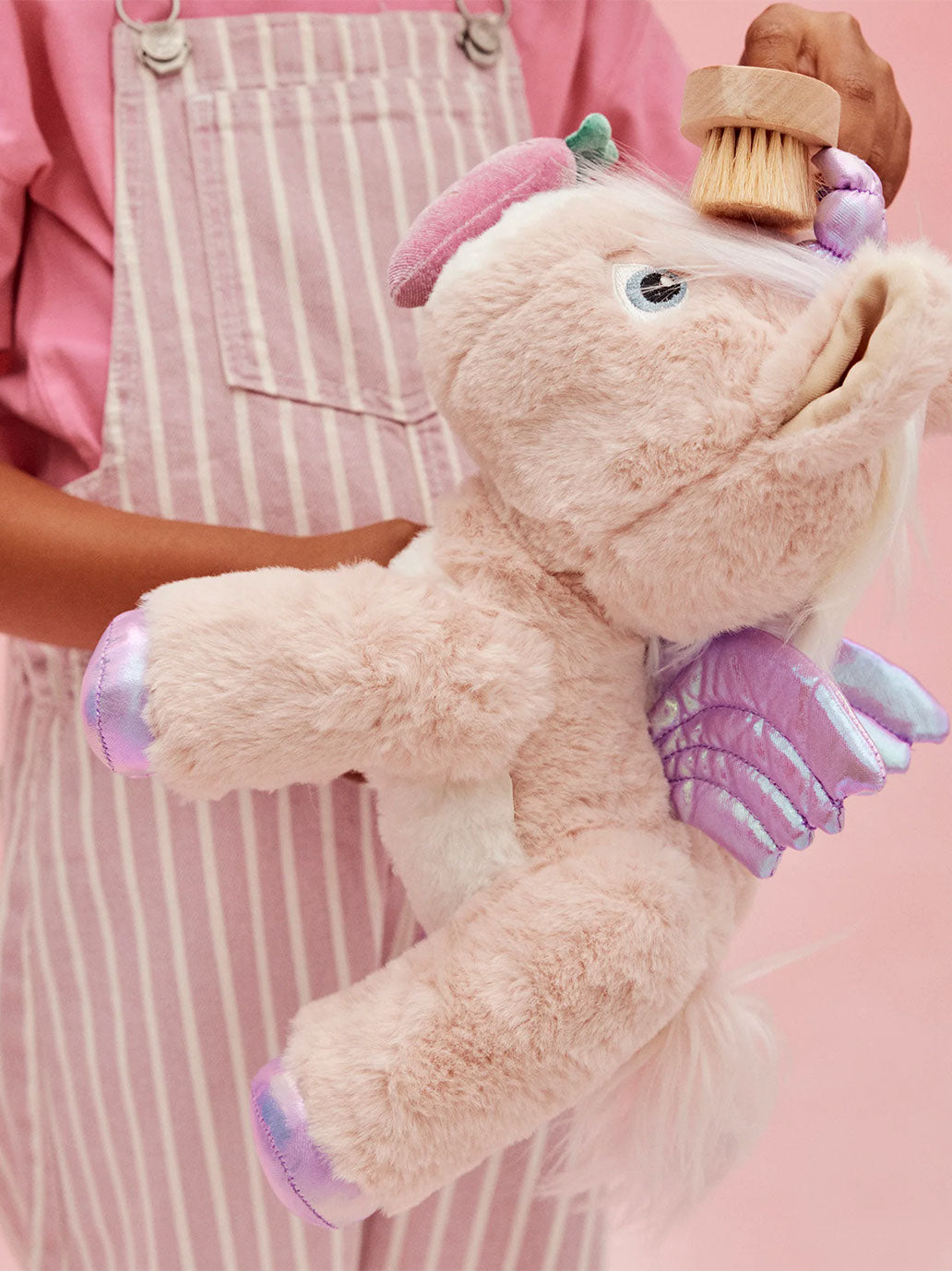 Jednorożec z magnetycznym pyszczkiem Dinkum Unicorn Olli Ella BÉBÉ Concept 