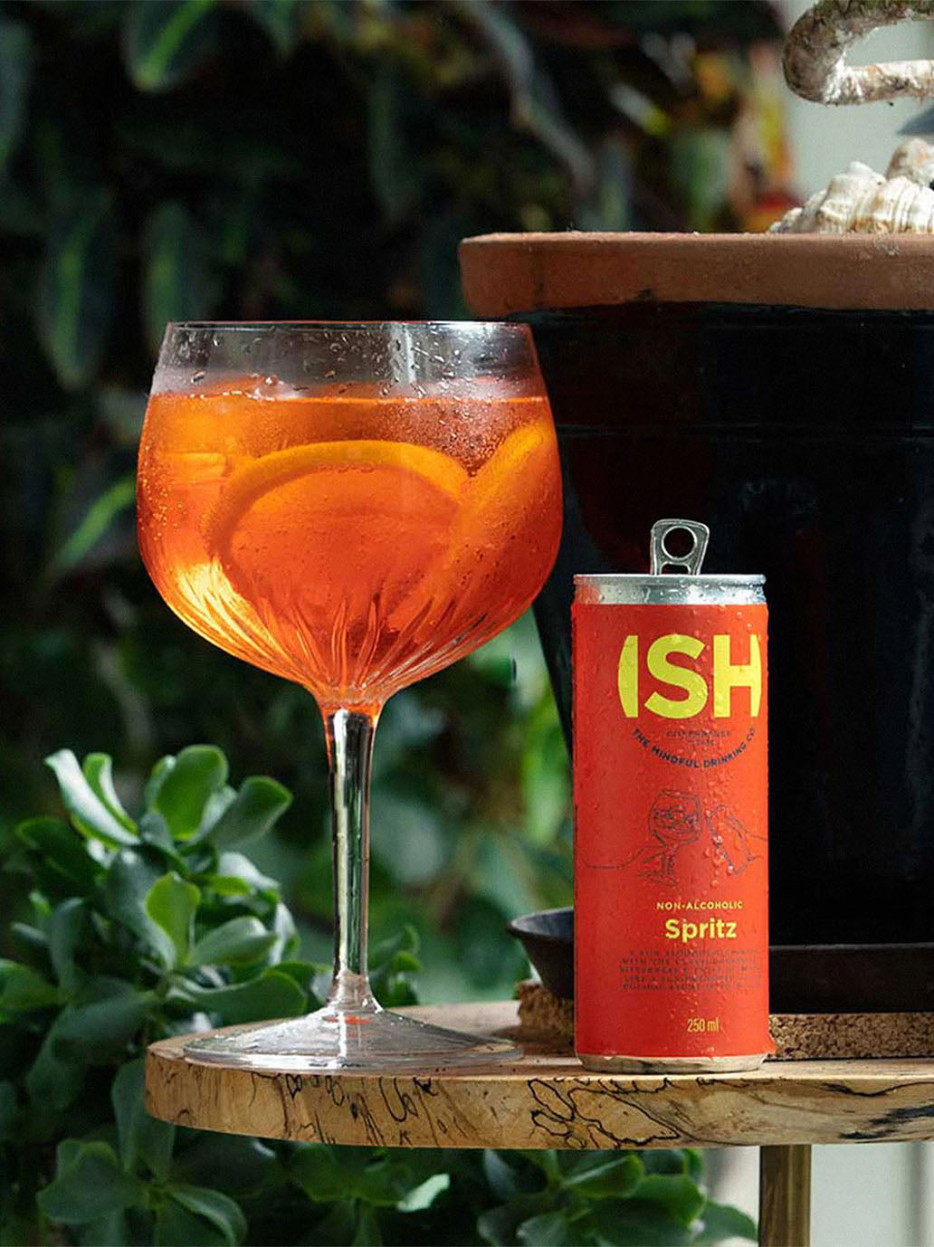 Bezalkoholowy koktail w puszce SpritzISH ISH Spirits BÉBÉ Concept