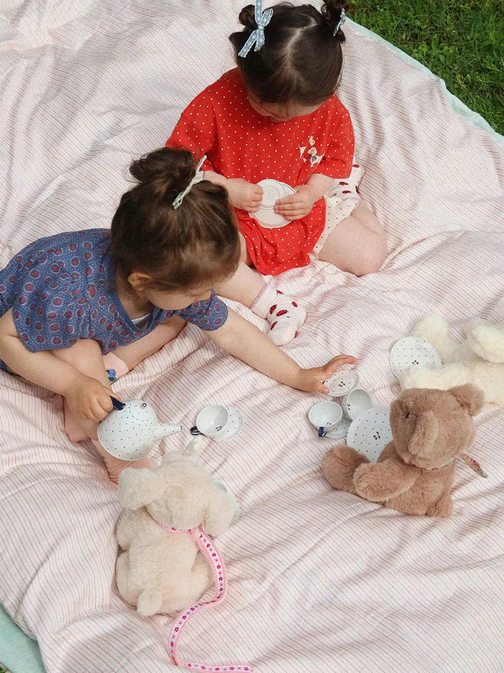 Zabawkowy serwis do herbaty Konges Slojd BEBE Concept 