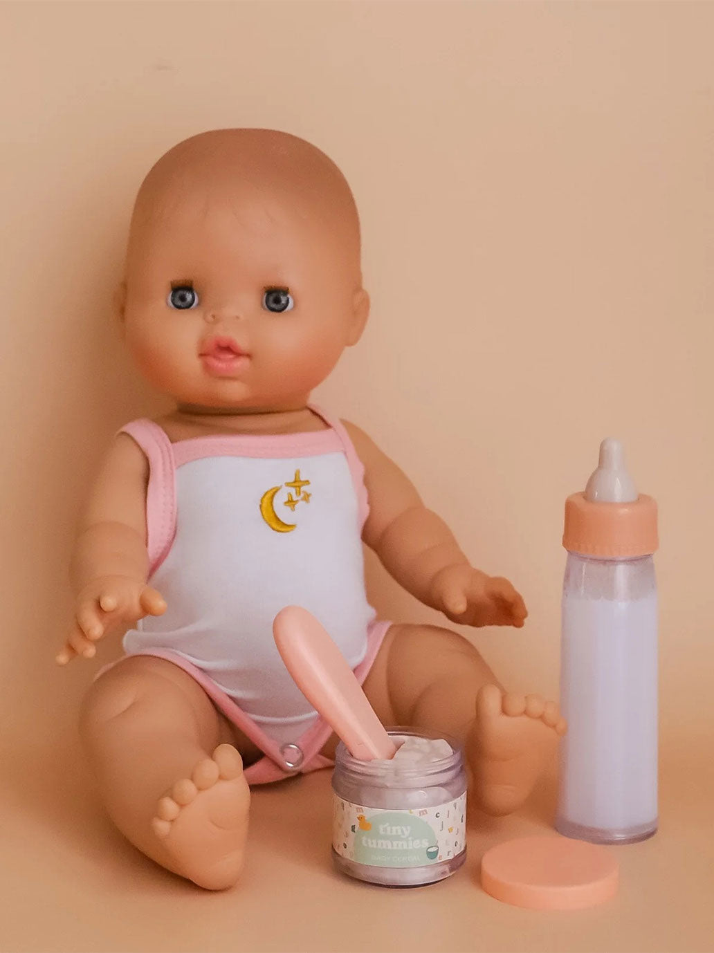 Zestaw Tiny Tummies Magiczna butelka i słoiczek dla lalek Tiny Harlow BÉBÉ Concept 