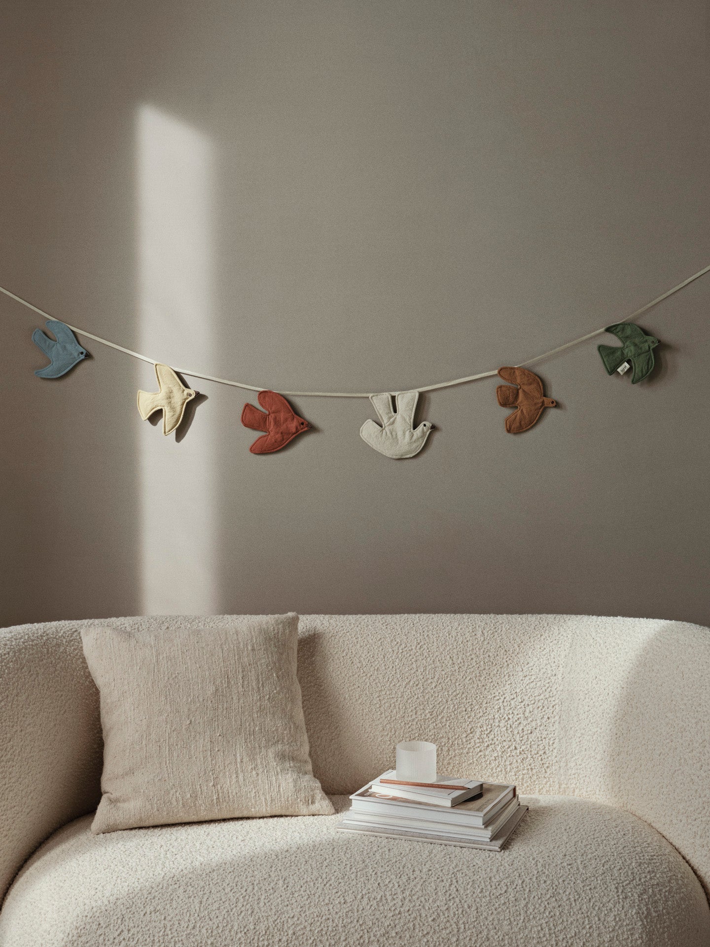 Dekoracyjna girlanda Swif Bird Garland Ferm Living BÉBÉ Concept 