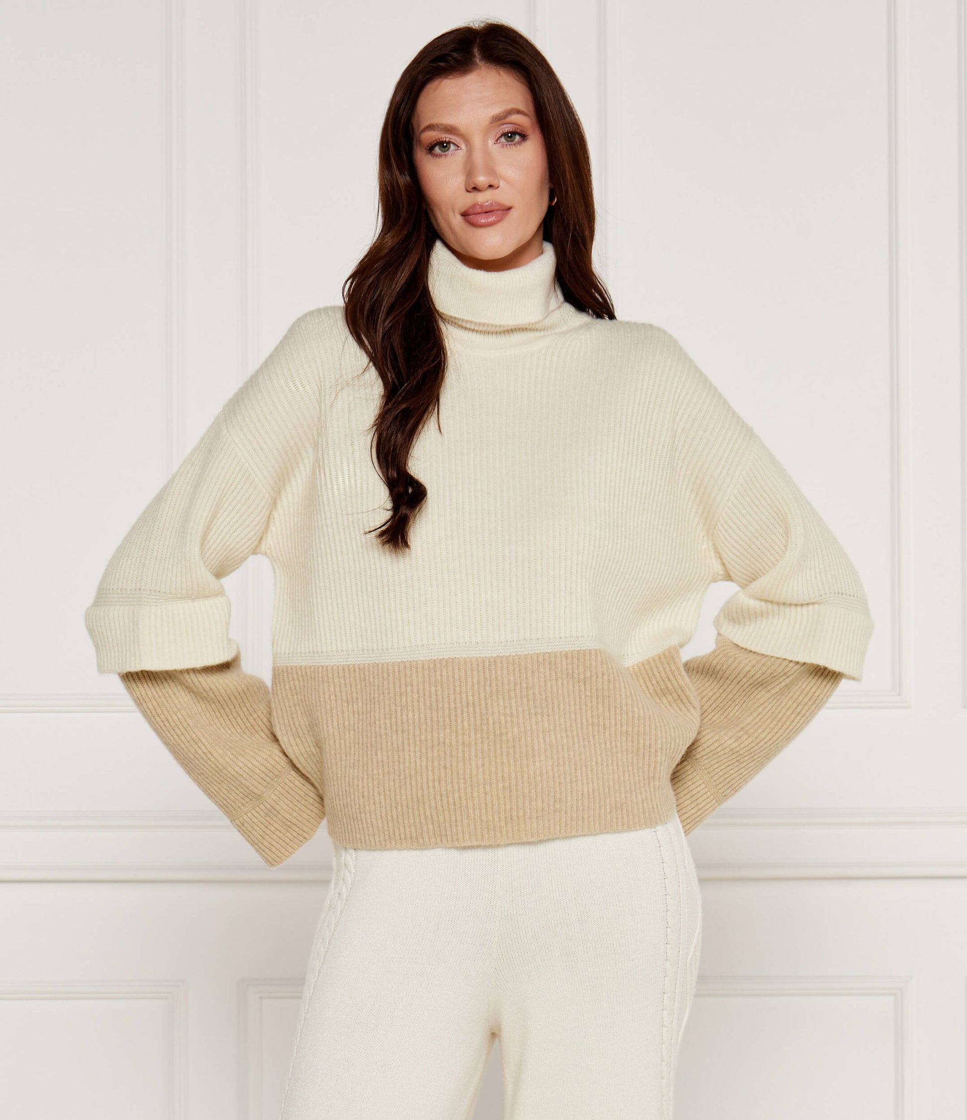 OUTLET Wełniany sweter damski | rozm. S bébé concept BÉBÉ Concept 