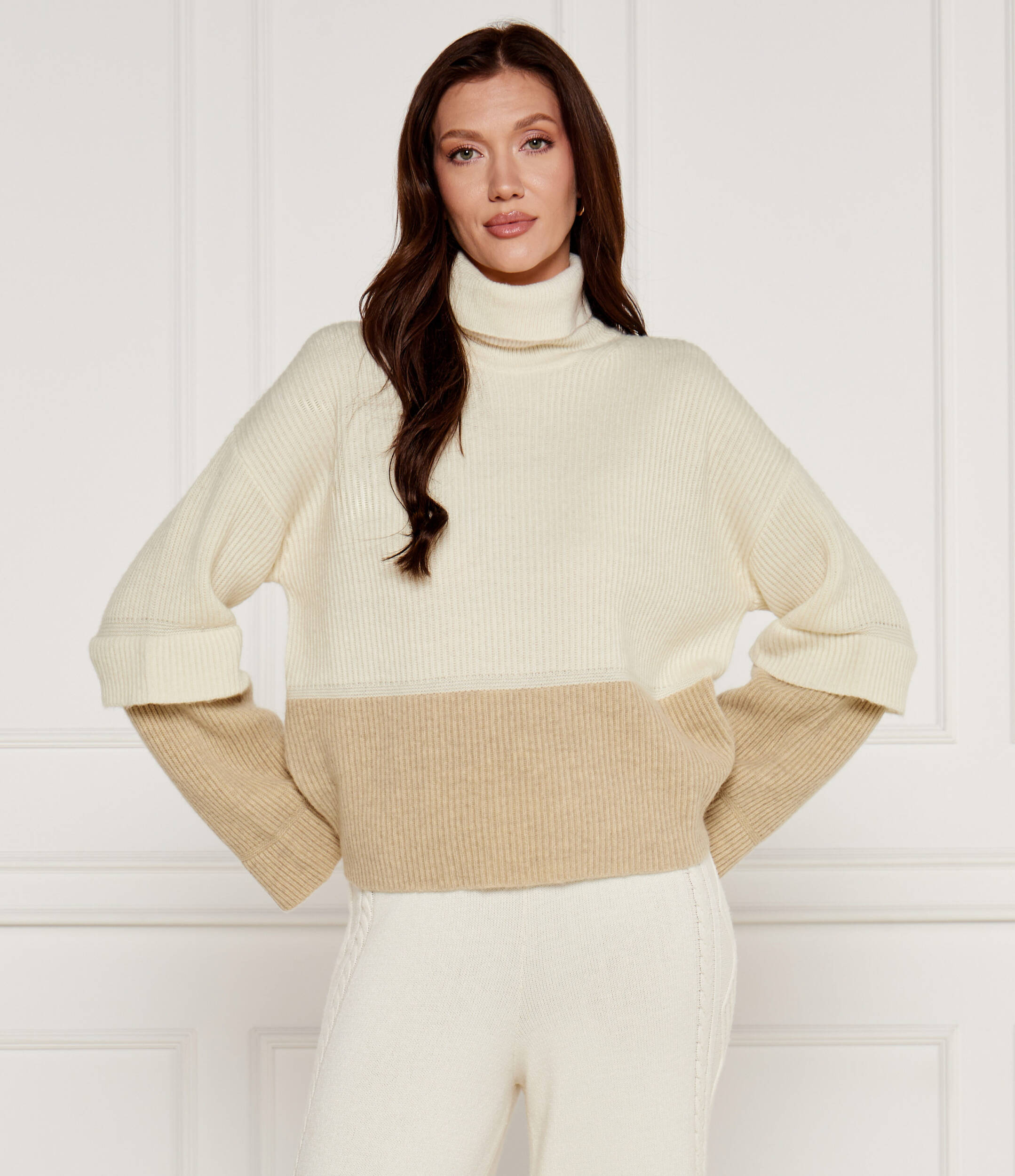 OUTLET Wełniany sweter damski | rozm. S bébé concept BÉBÉ Concept 