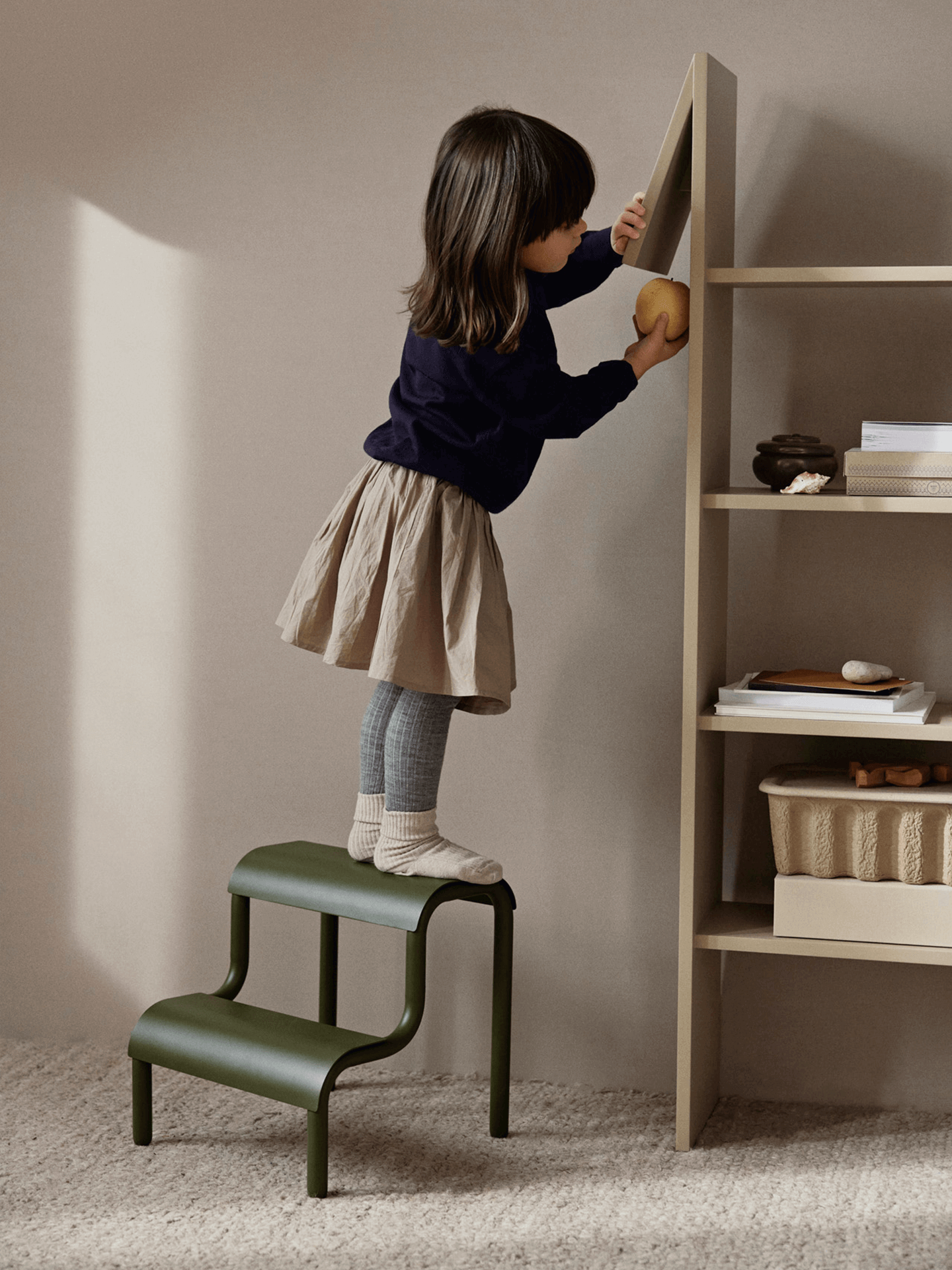 Stołek Up Step Stool Ferm Living BÉBÉ Concept 