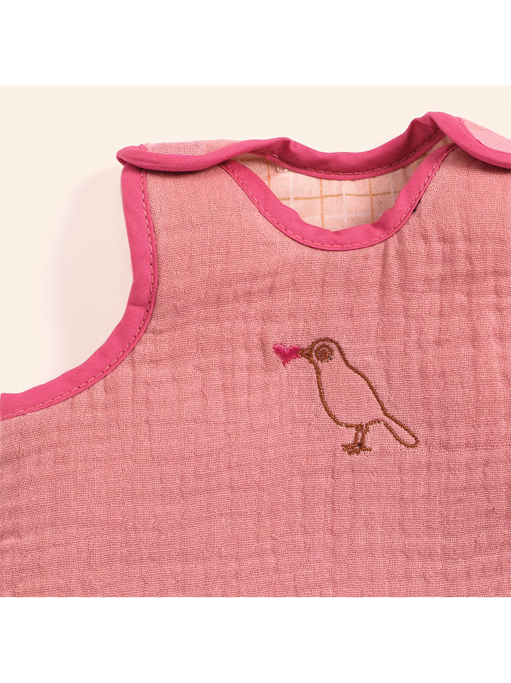 Muślinowy śpiworek do spania dla lalki Pomea Djeco BÉBÉ Concept 