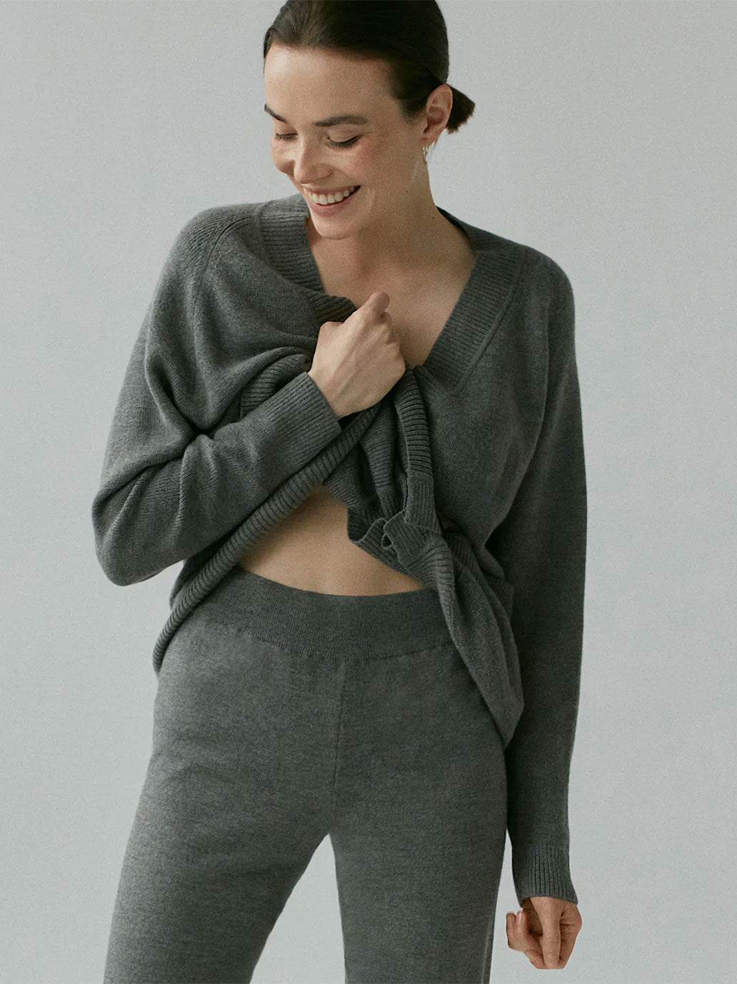 Damskie spodnie joggery z wełny merino Mille Family BÉBÉ Concept 