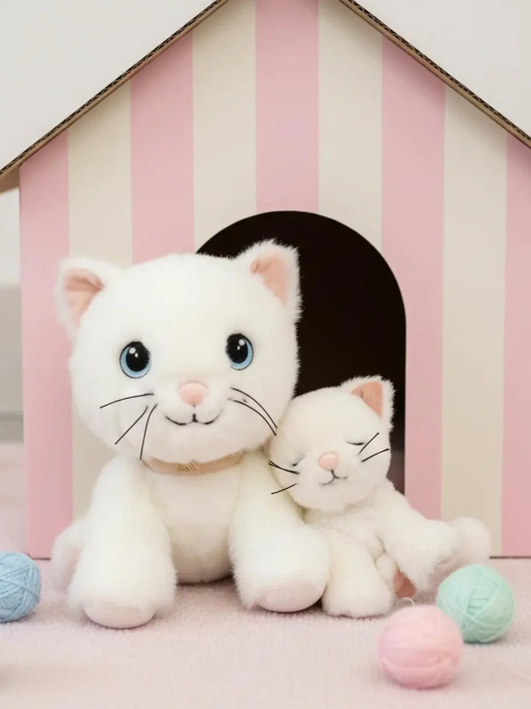 Kot z magnetycznym pyszczkiem Dinkum Cat Olli Ella BEBE Concept 