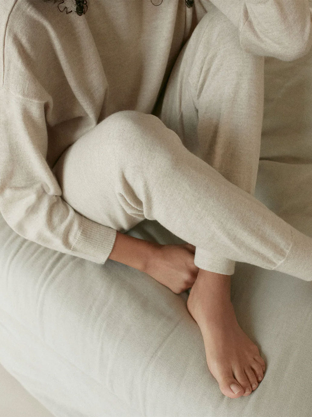 Damskie spodnie joggery z wełny merino Mille Family BÉBÉ Concept 