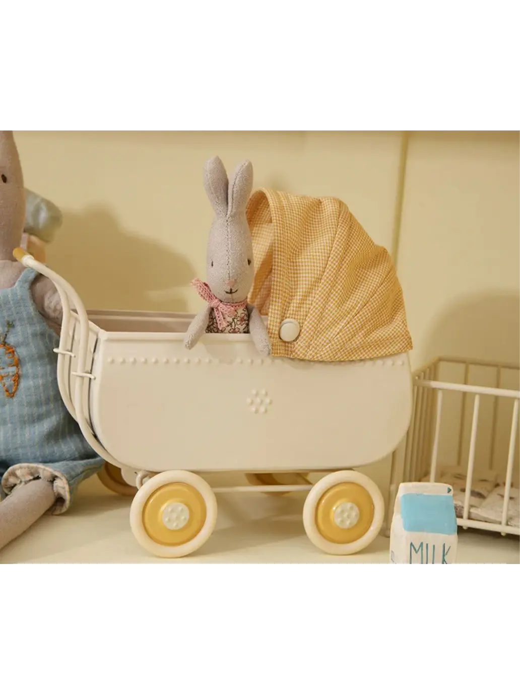 miniaturowy metalowy wózek dla myszek Maileg BÉBÉ Concept