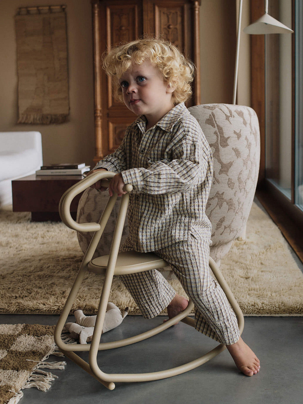 Koń na biegunach Lussi Rocking Horse Ferm Living BÉBÉ Concept 