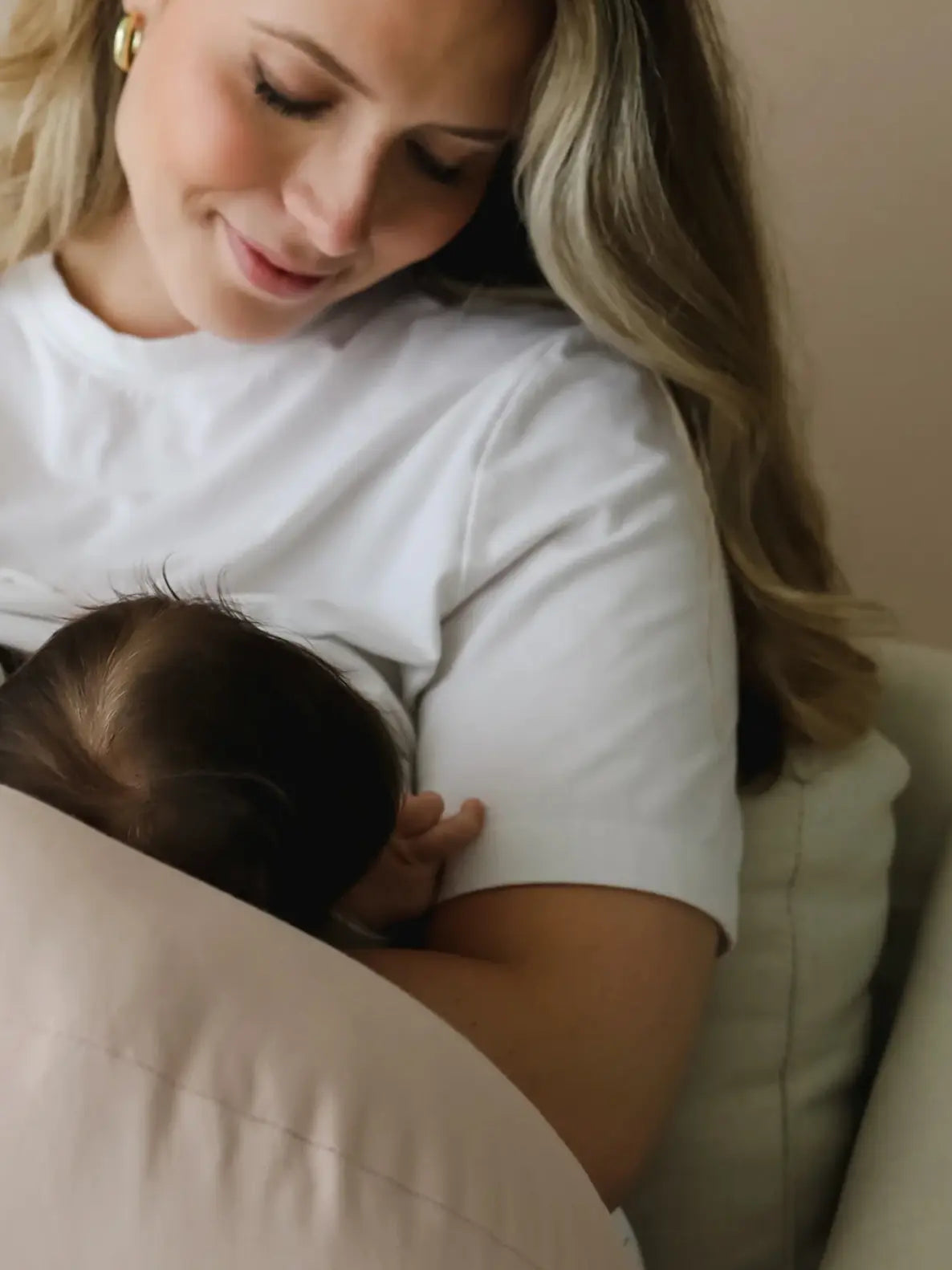 Poduszka do karmienia Feeding & Support Pillow SNUGGLE ME ORGANIC BÉBÉ Concept 