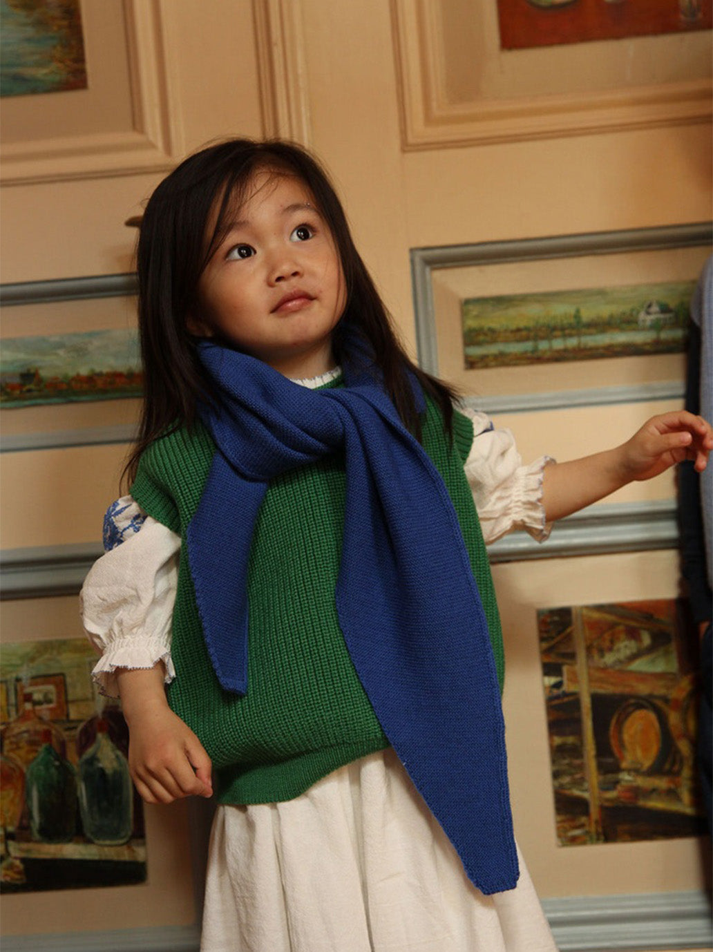 Trójkątny szal chusta z wełny merino Josephina Hvid BÉBÉ Concept 