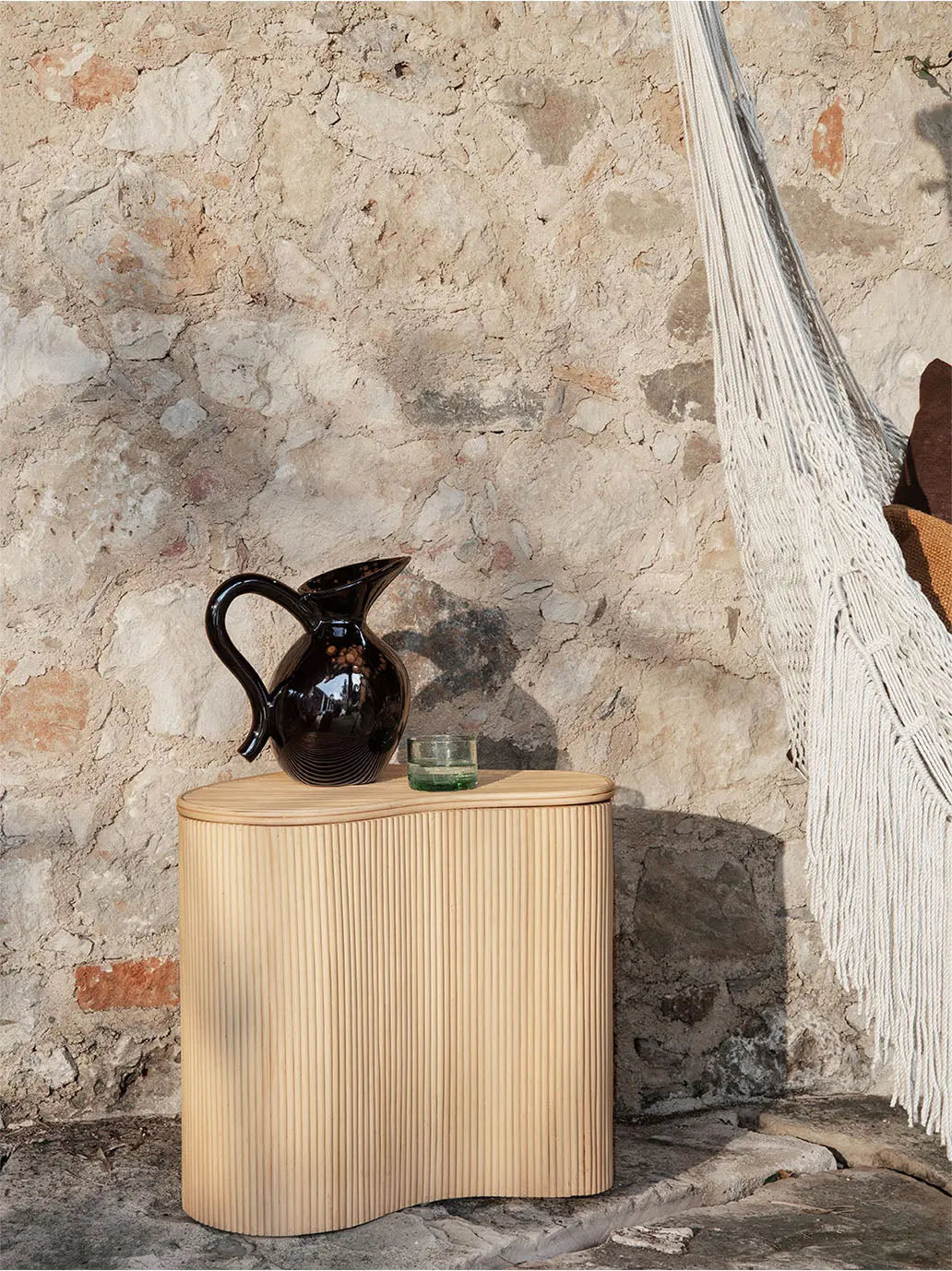 stolik z możliwością przechowywania Ferm Living BÉBÉ Concept