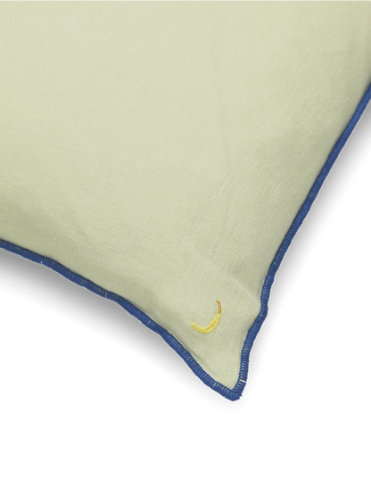 Lniana poduszka z kontrastowym obszyciem Ferm Living BÉBÉ Concept