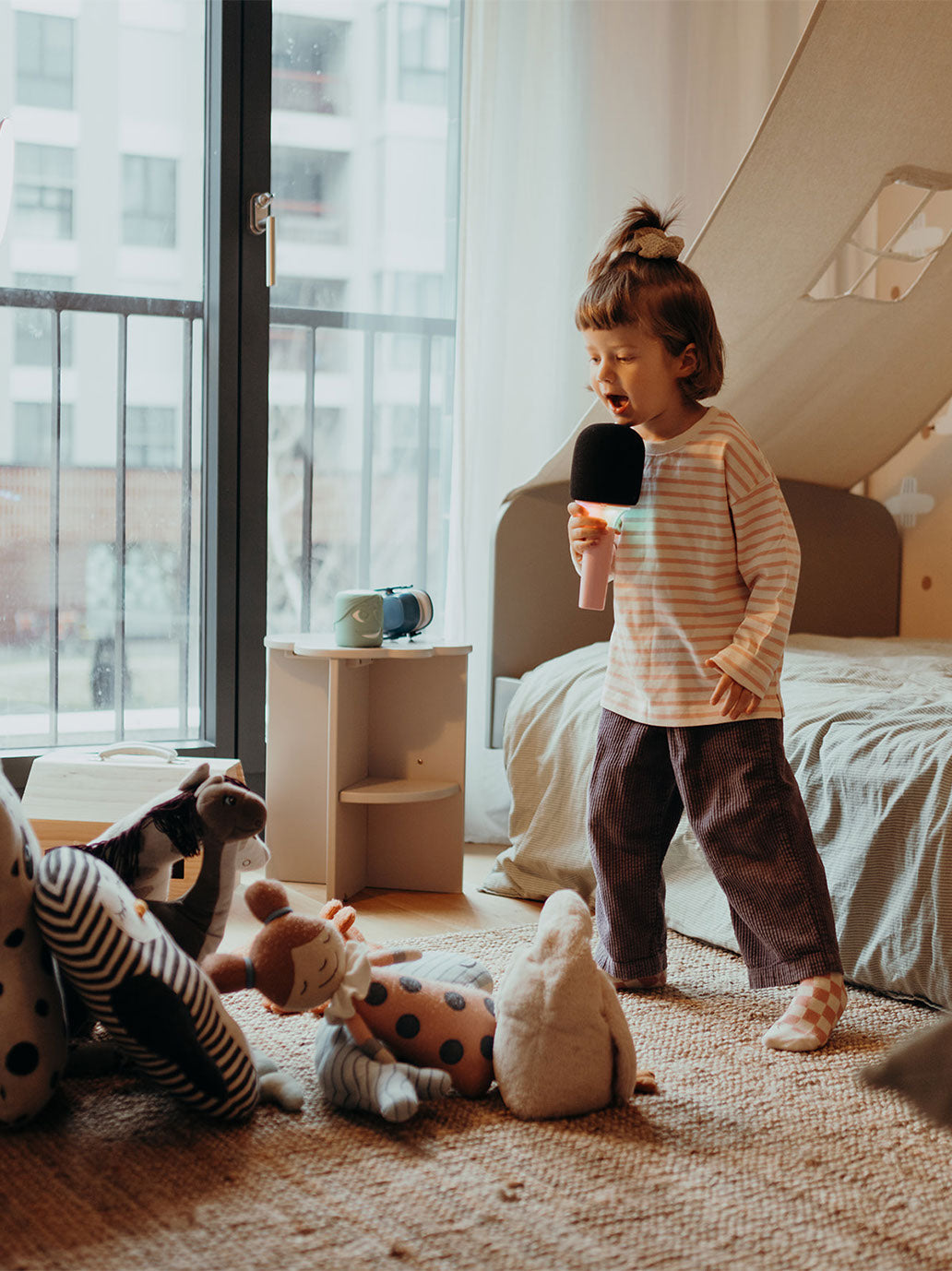 Świecący mikrofon karaoke Kidywolf BÉBÉ Concept 