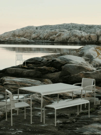 Krzesło ogrodowe z podłokietnikami Dapple Arm Chair Ferm Living BÉBÉ Concept 