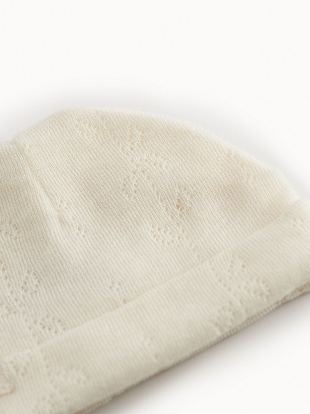 Czapeczka niemowlęca z merino Aiko Pointelle MarMar Copenhagen BÉBÉ Concept 