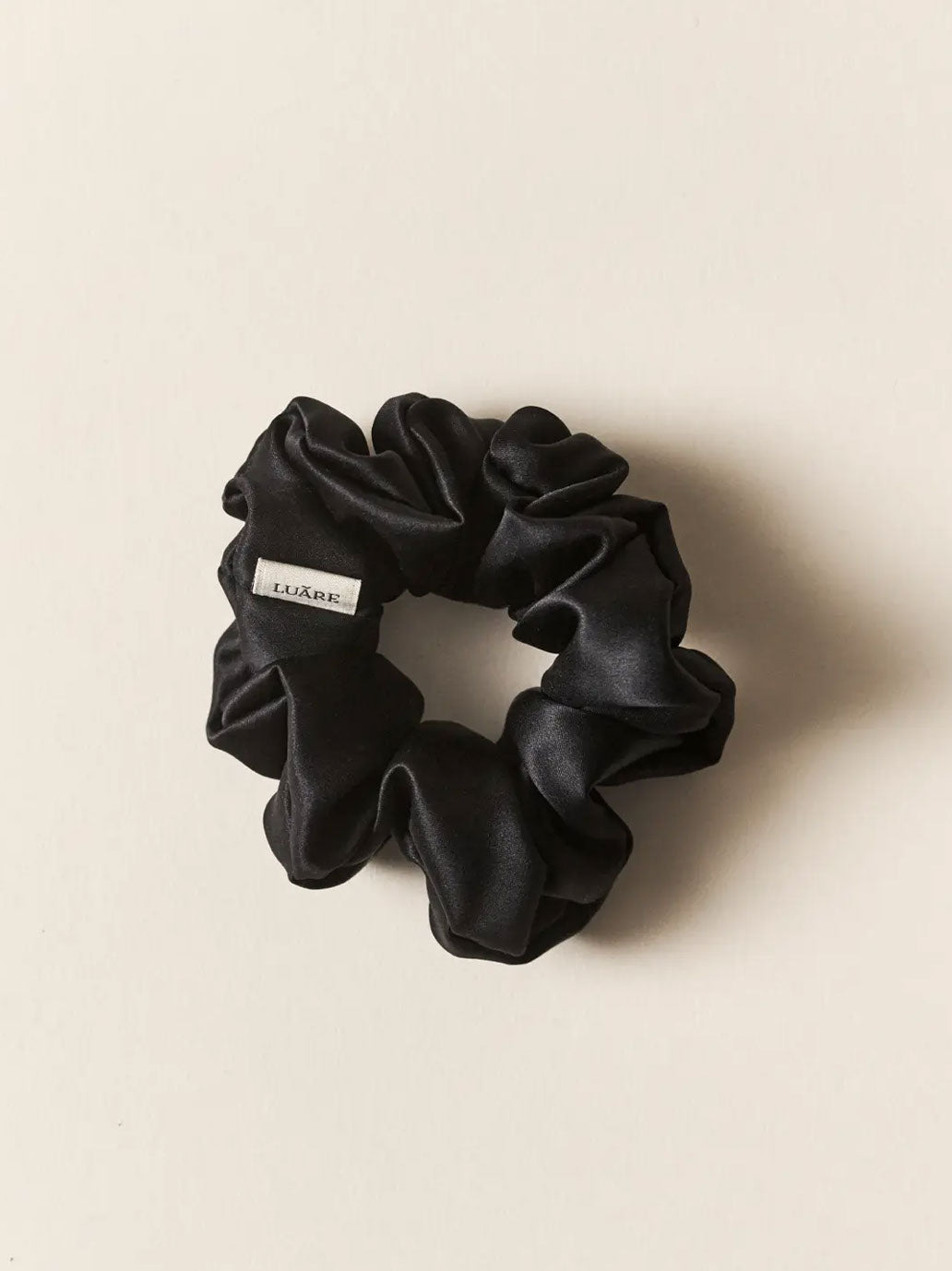 Jedwabna gumka do włosów The Midi Scrunchie BLACK