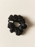 Jedwabna gumka do włosów The Midi Scrunchie BLACK