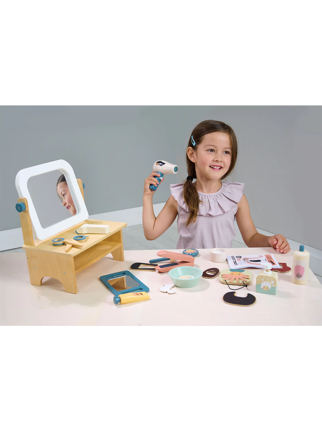 Drewniany salon fryzjerski Tender Leaf Toys BÉBÉ Concept