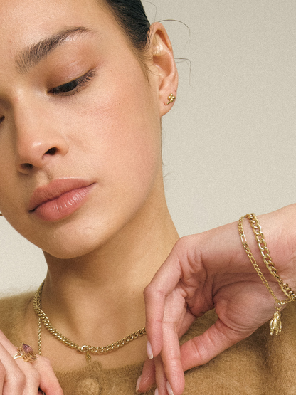 Złota zawieszka Regal Monkey Charm Anna + Nina BÉBÉ Concept 