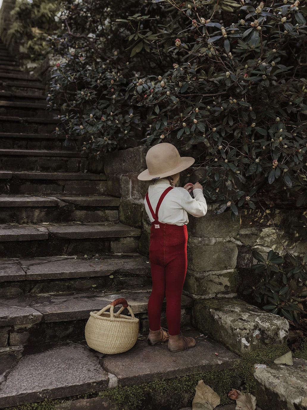 rajstopy z organicznej bawełny z szelkami w stylu vintage Silly Silas BÉBÉ Concept