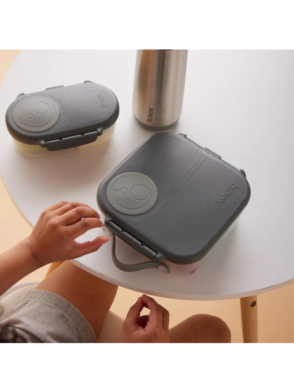 mały szczelny lunchbox z przegródkami B.Box BÉBÉ Concept